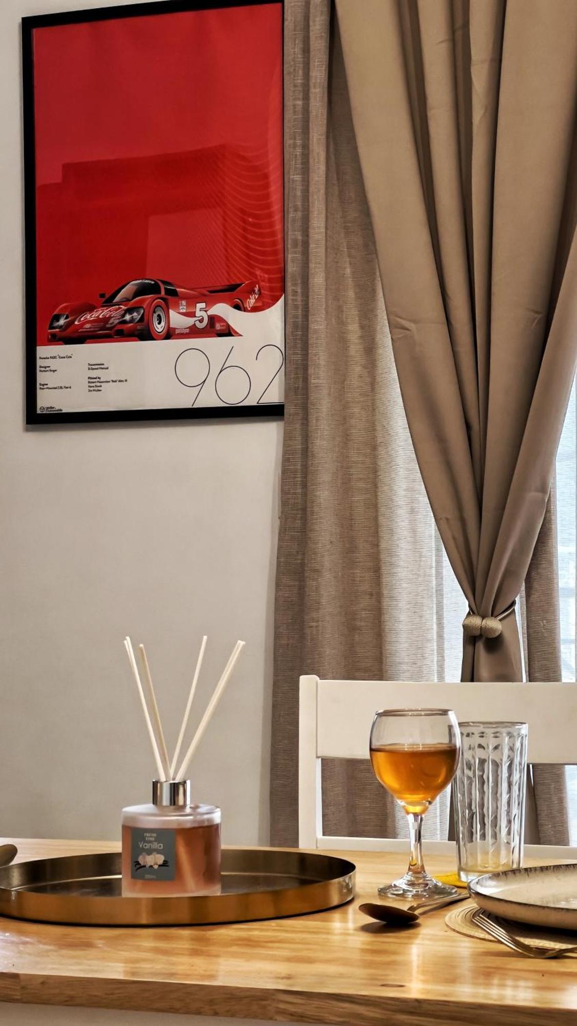 Apartament H&H Cozy Retreat Pireus Zewnętrze zdjęcie