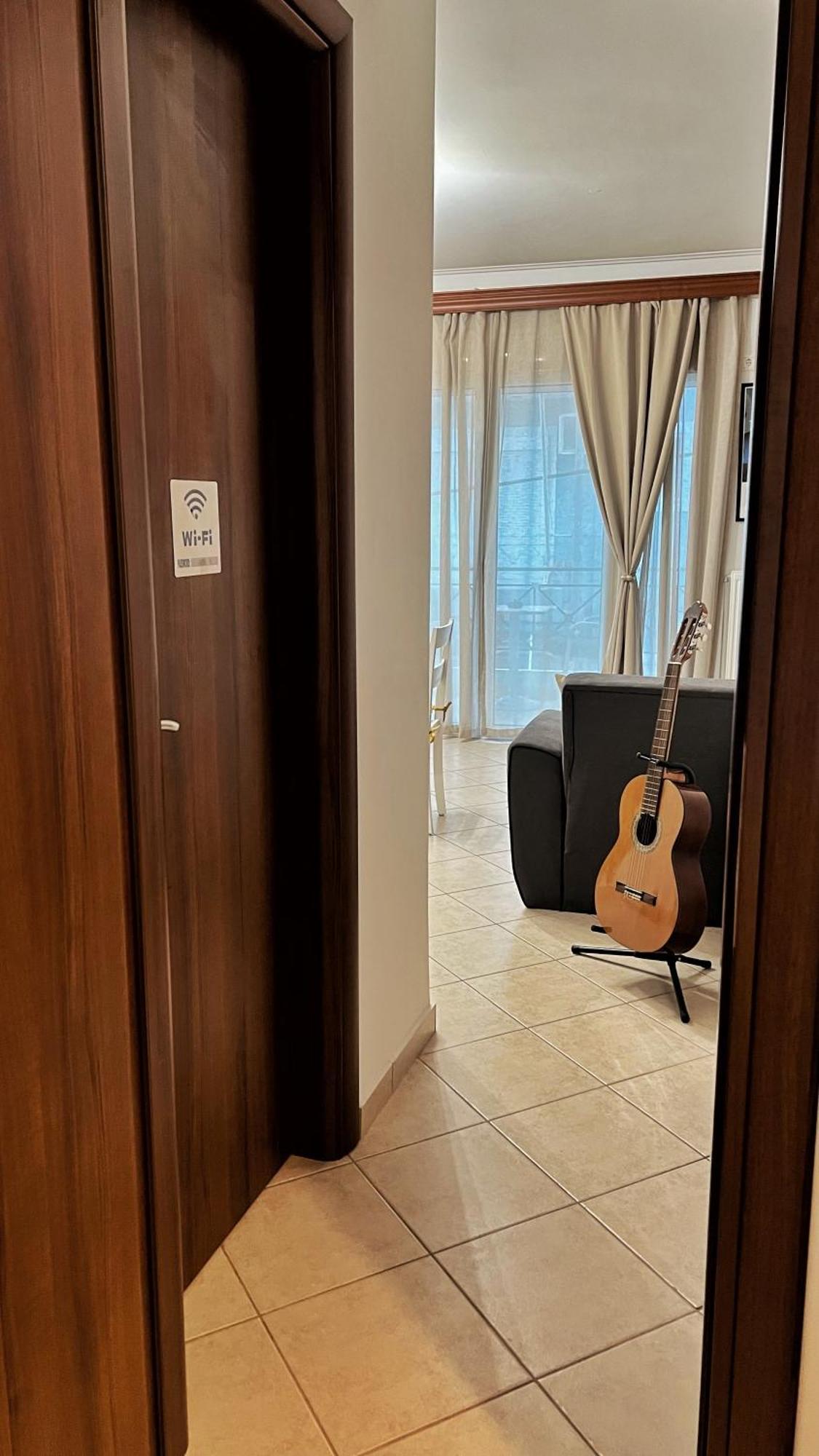 Apartament H&H Cozy Retreat Pireus Zewnętrze zdjęcie