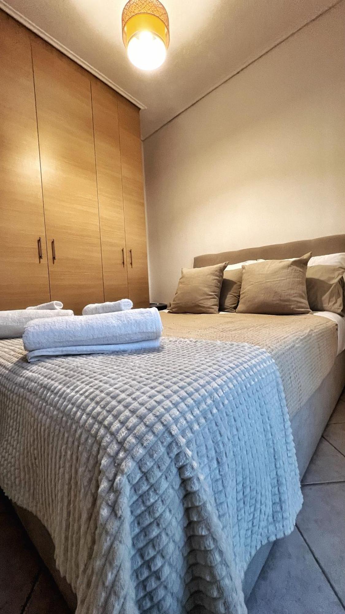 Apartament H&H Cozy Retreat Pireus Zewnętrze zdjęcie